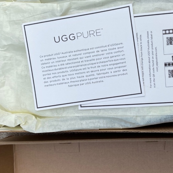 UGG Black Women's Slippers - Picture 10 of 12